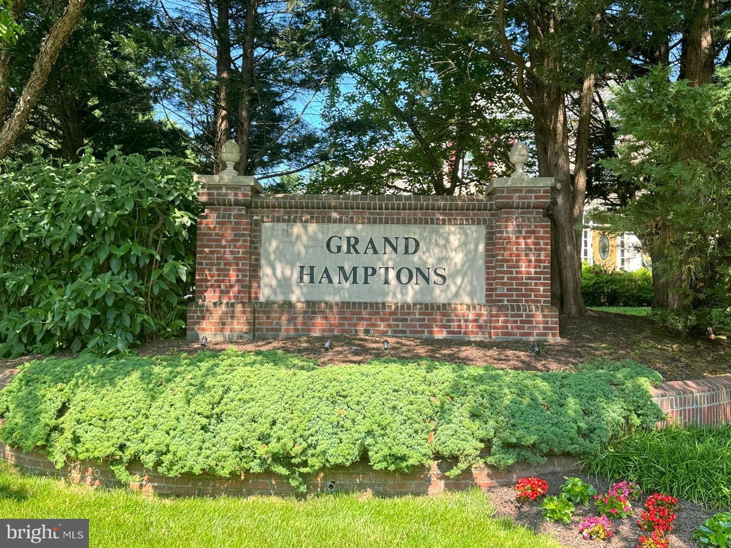 GRAND HAMPTONS - Residential