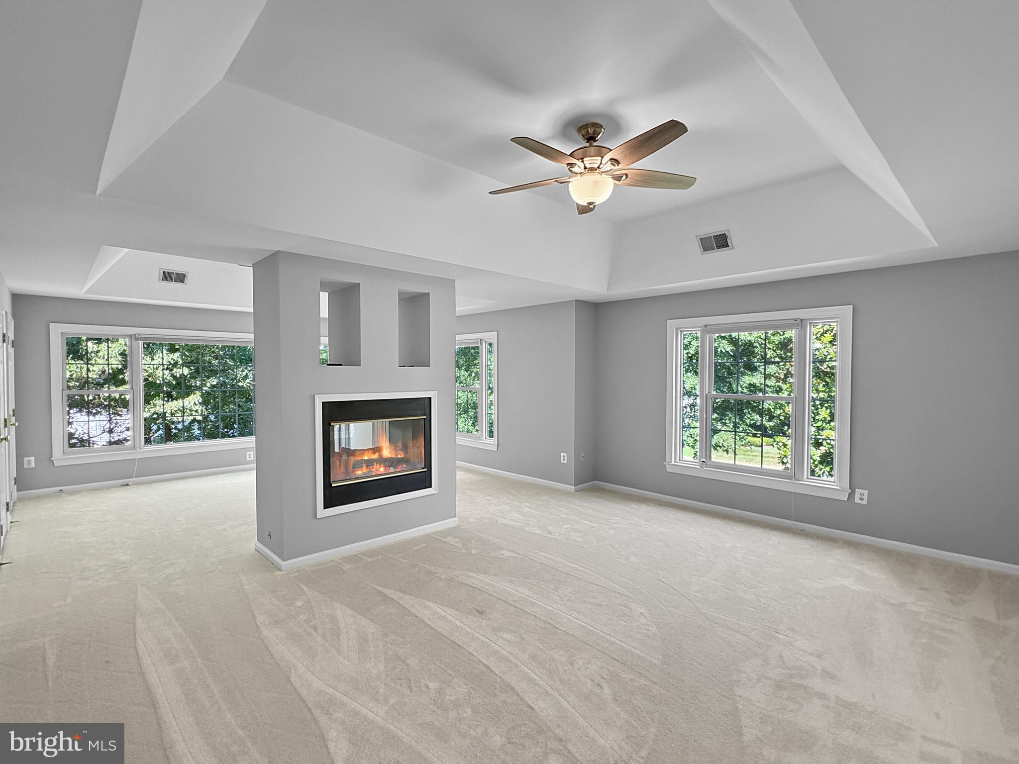 GRAND HAMPTONS - Residential