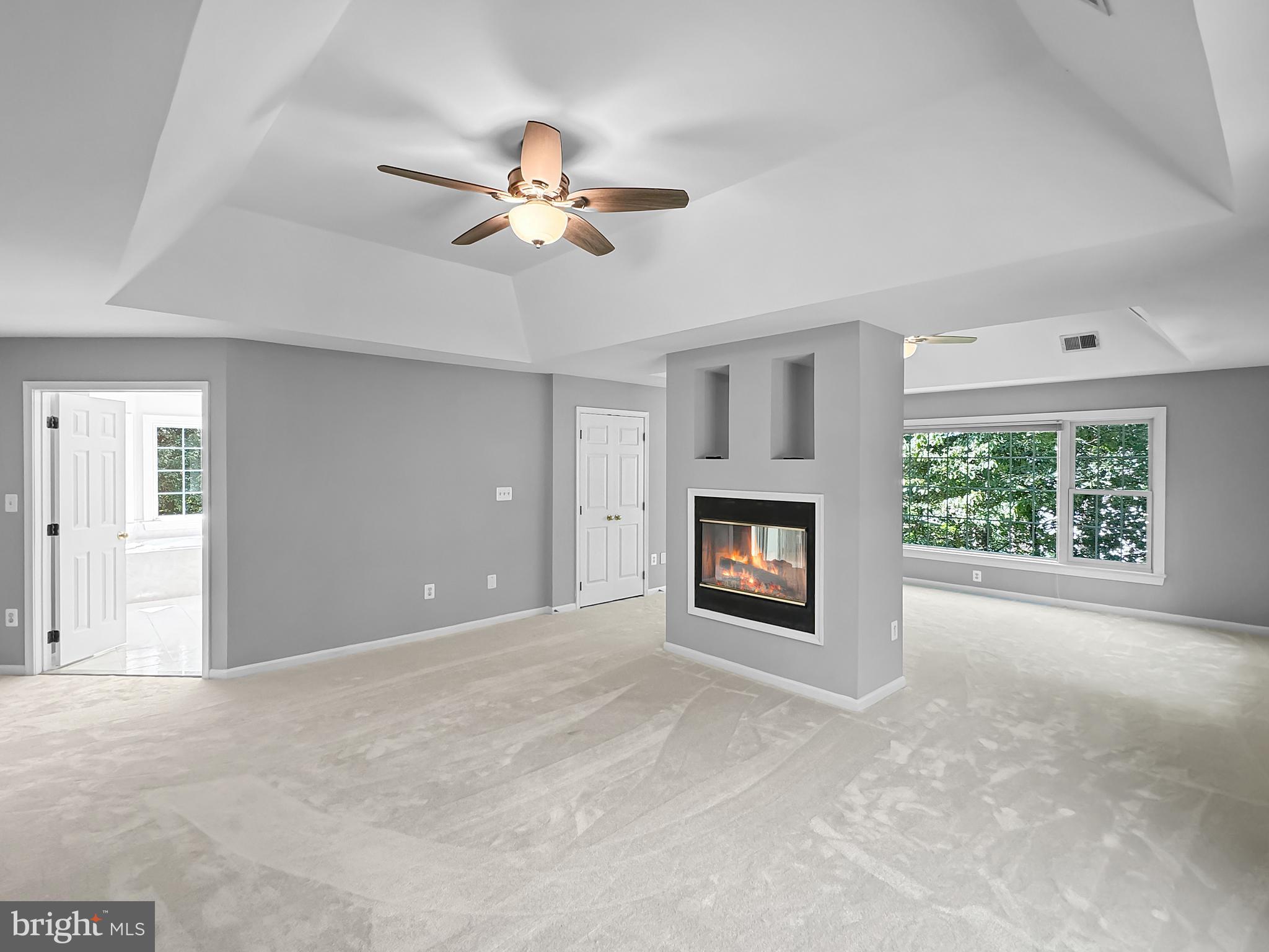 GRAND HAMPTONS - Residential