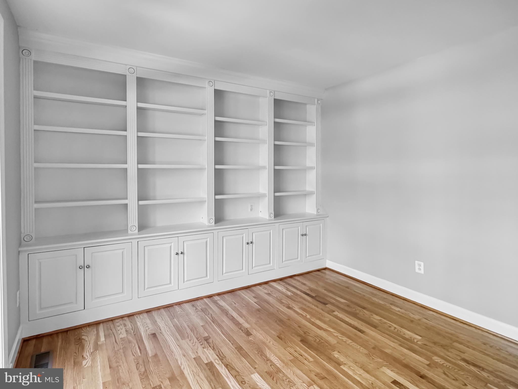 GRAND HAMPTONS - Residential