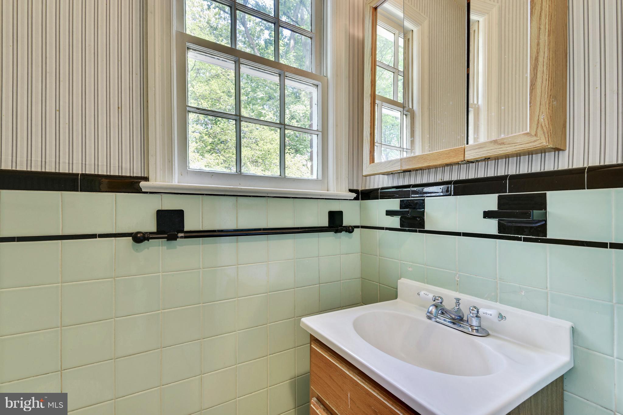 SEVEN OAKS - Residential