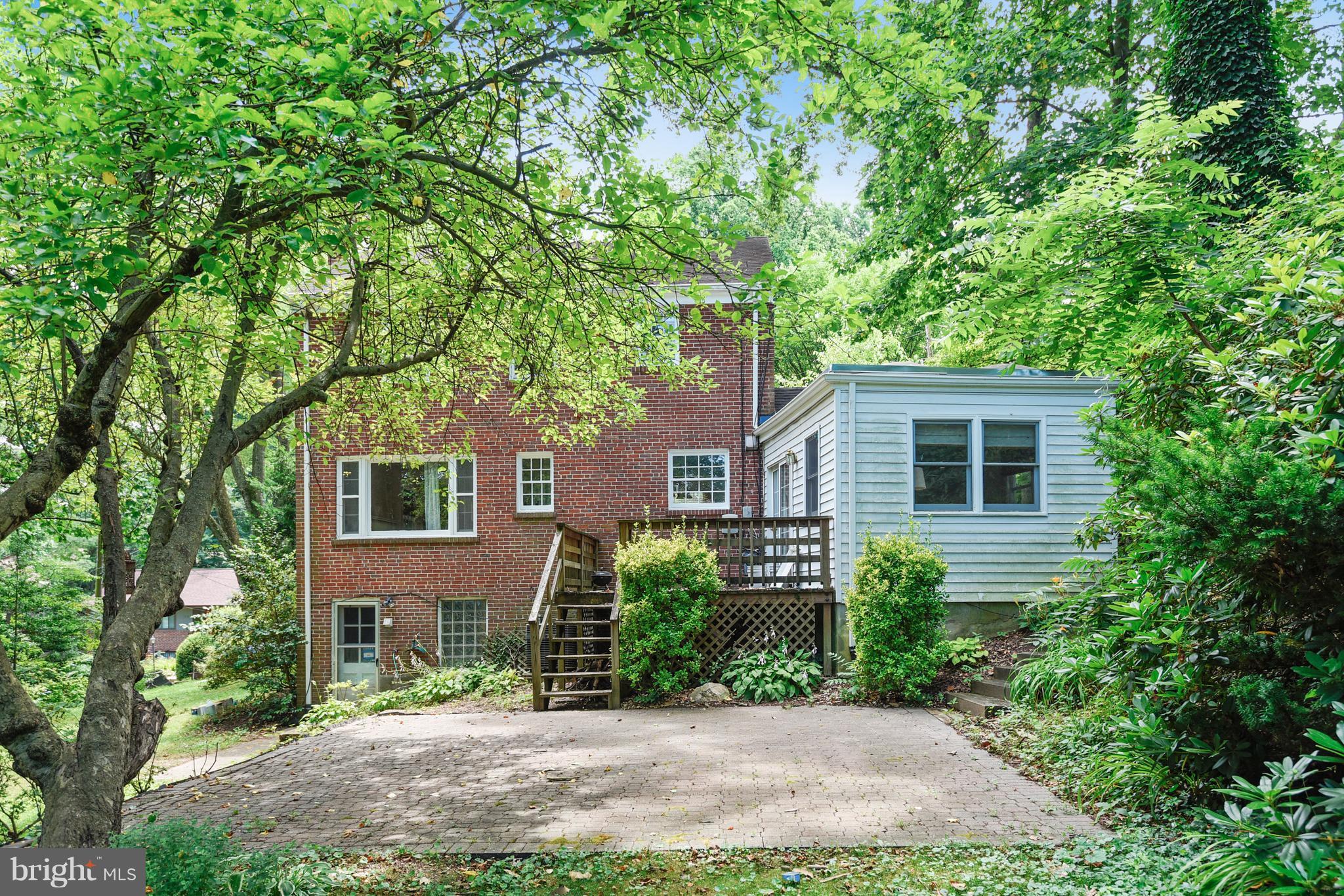 SEVEN OAKS - Residential