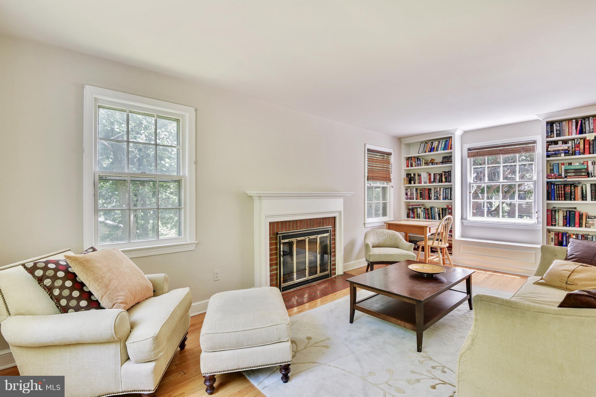 SEVEN OAKS - Residential