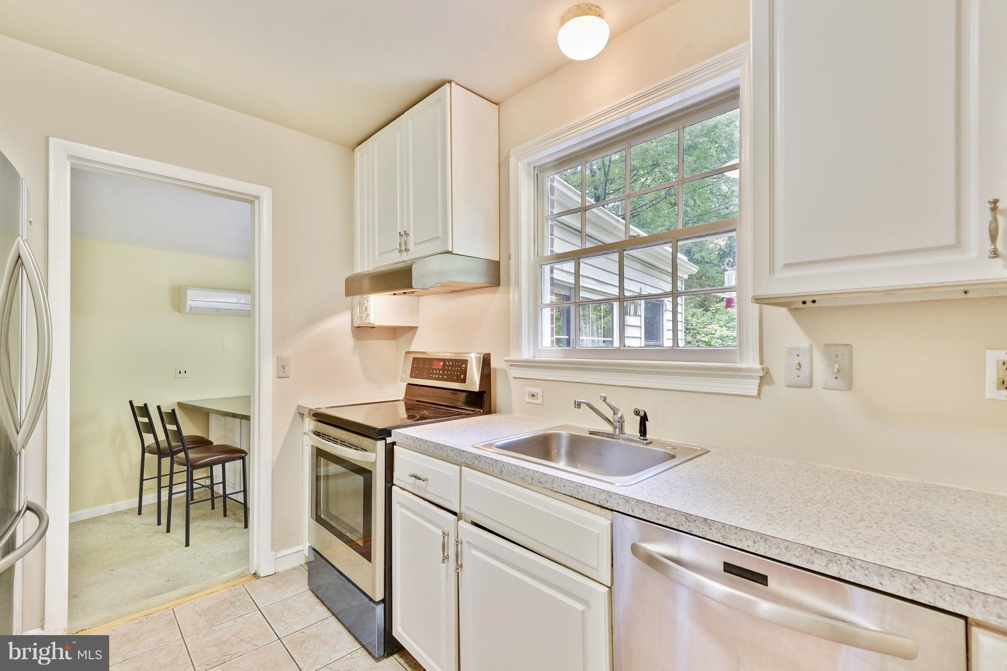 SEVEN OAKS - Residential