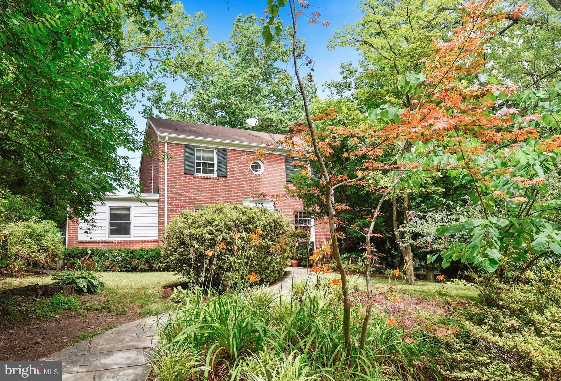 SEVEN OAKS - Residential