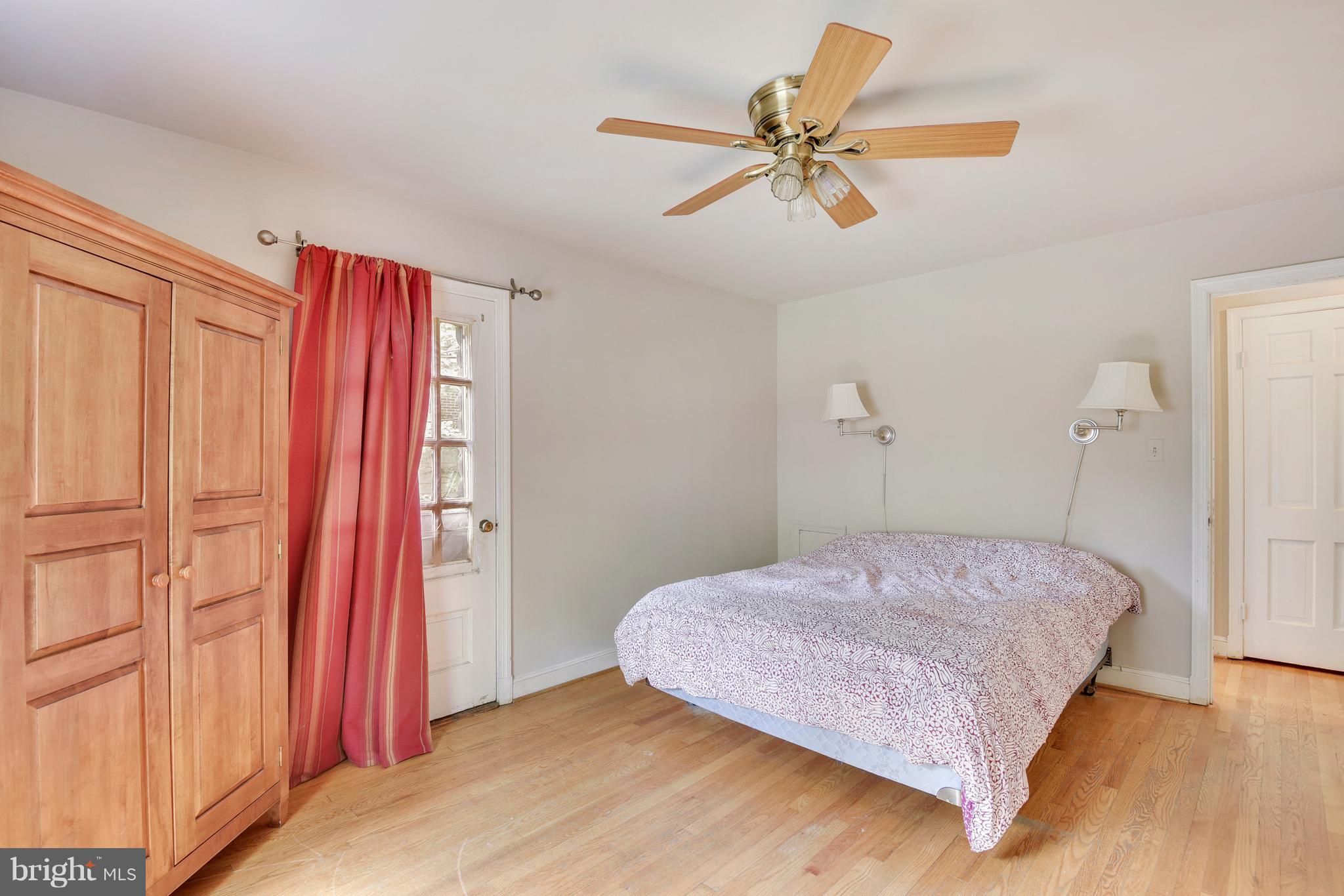 SEVEN OAKS - Residential