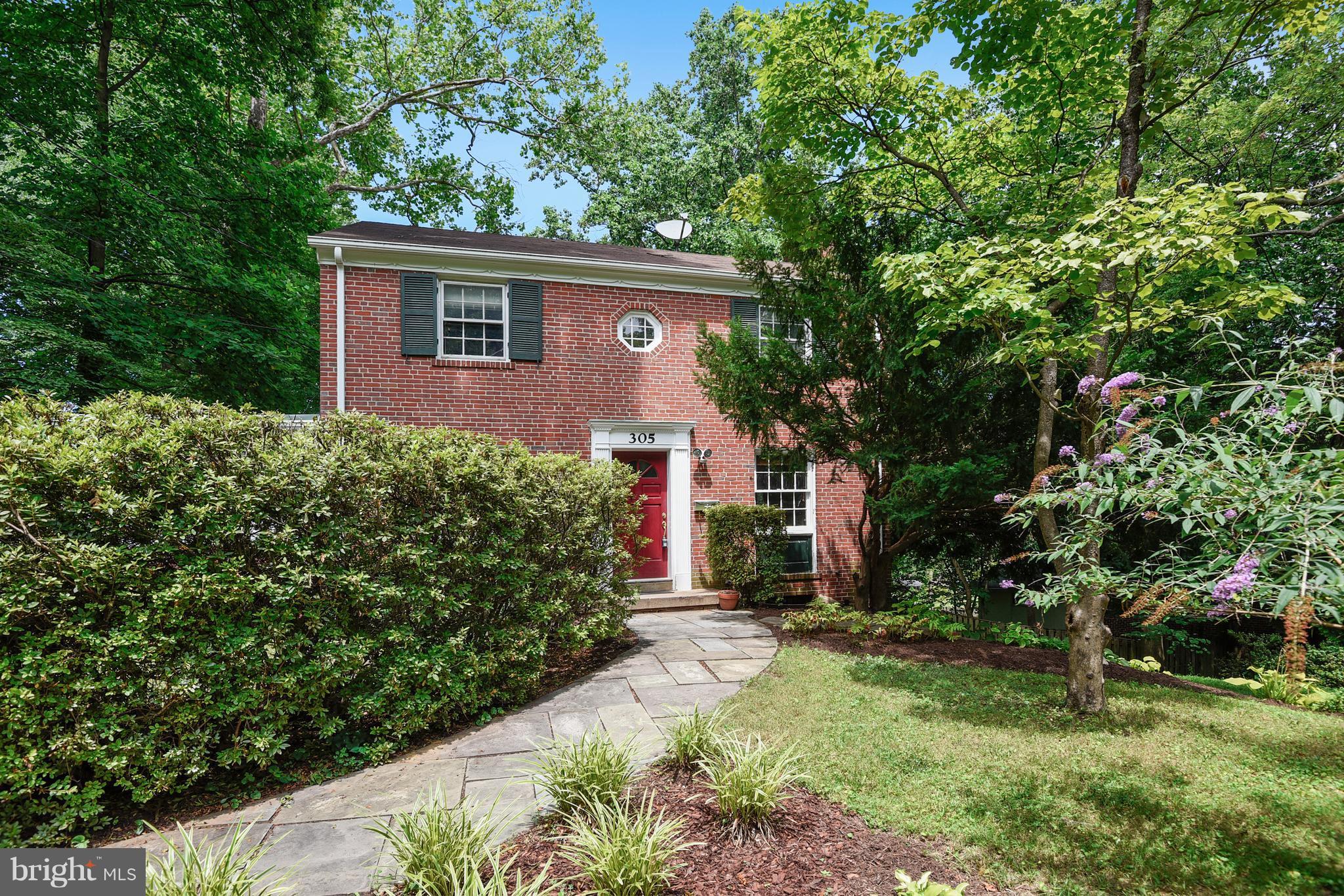 SEVEN OAKS - Residential