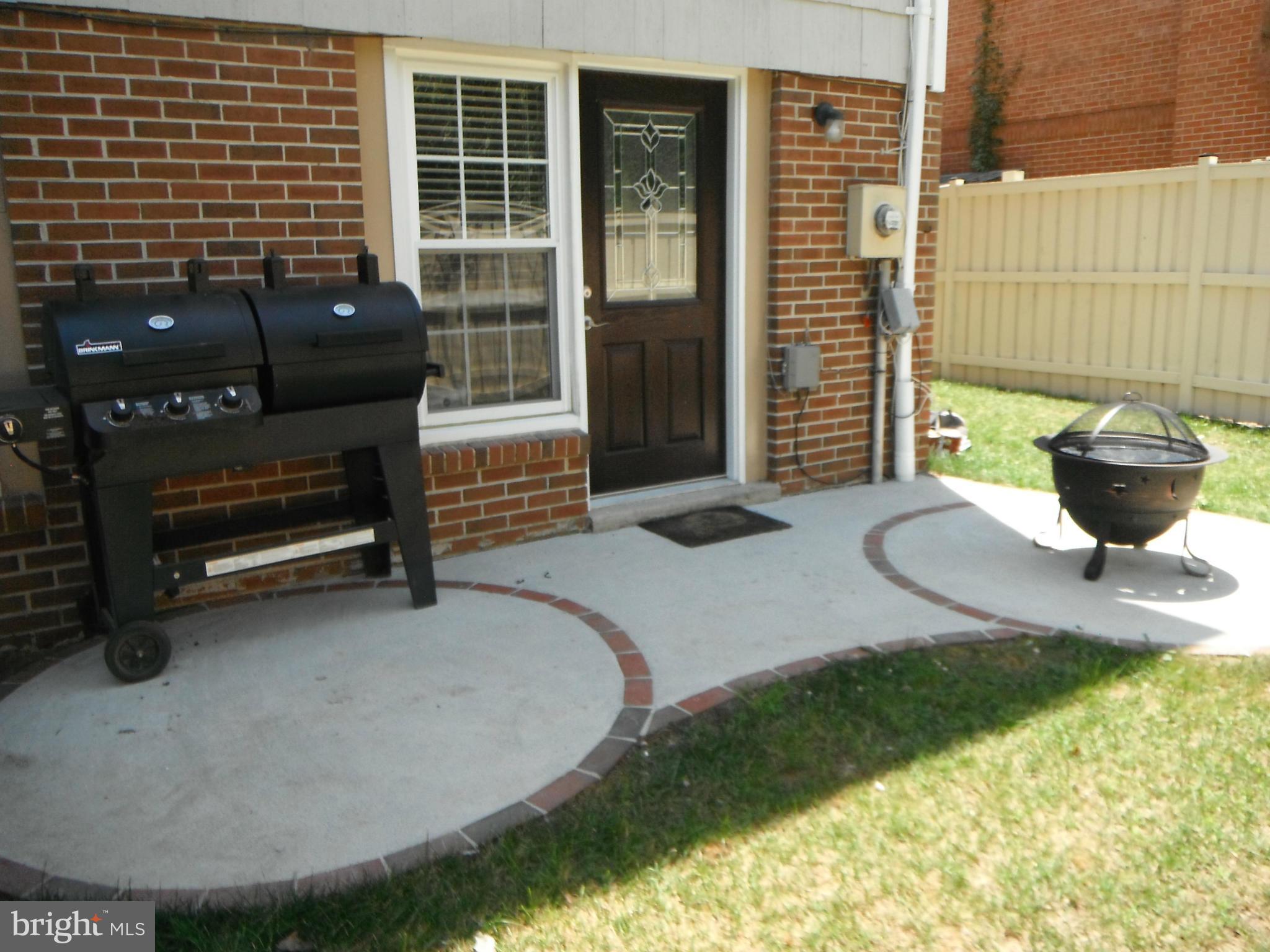 PINEWOOD LAKE - Residential