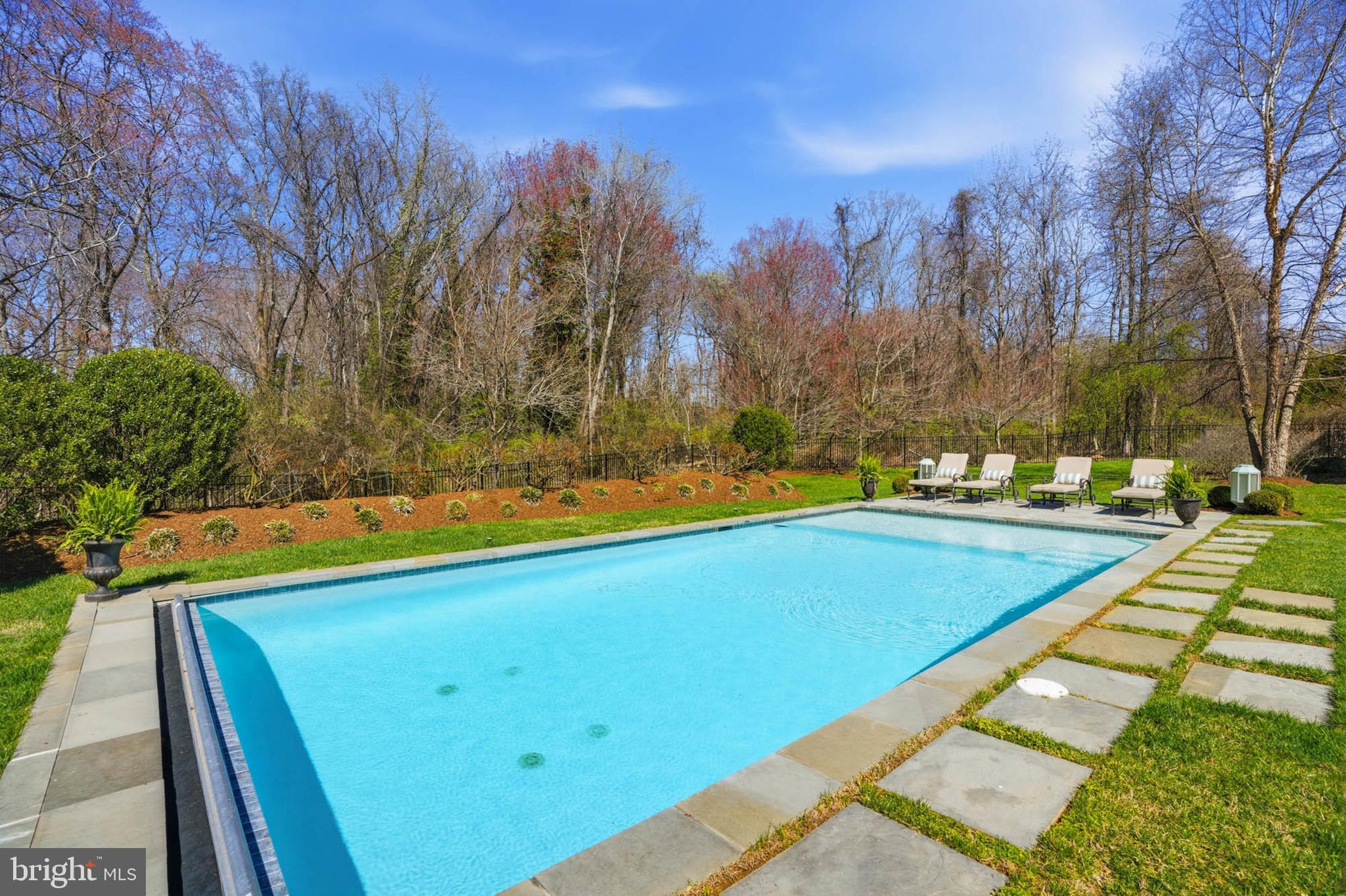 PONY CLUB ESTATES - Residential