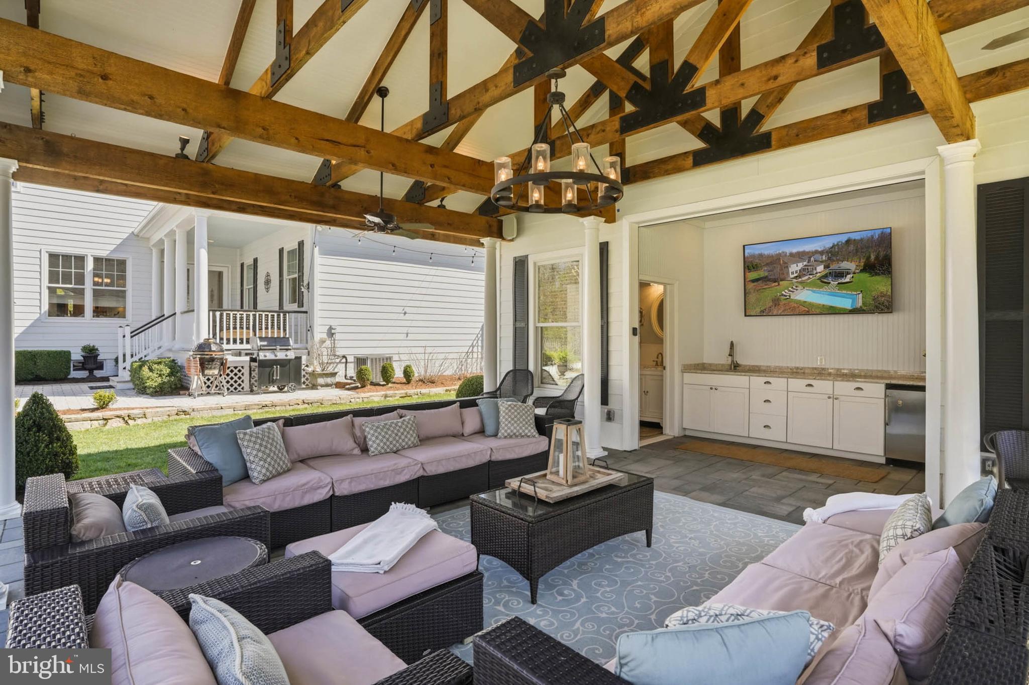 PONY CLUB ESTATES - Residential