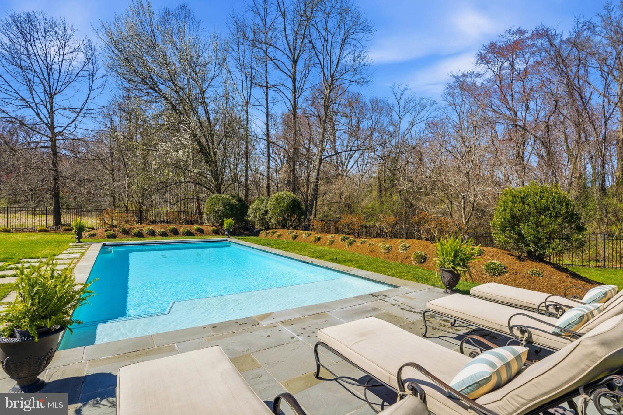 PONY CLUB ESTATES - Residential