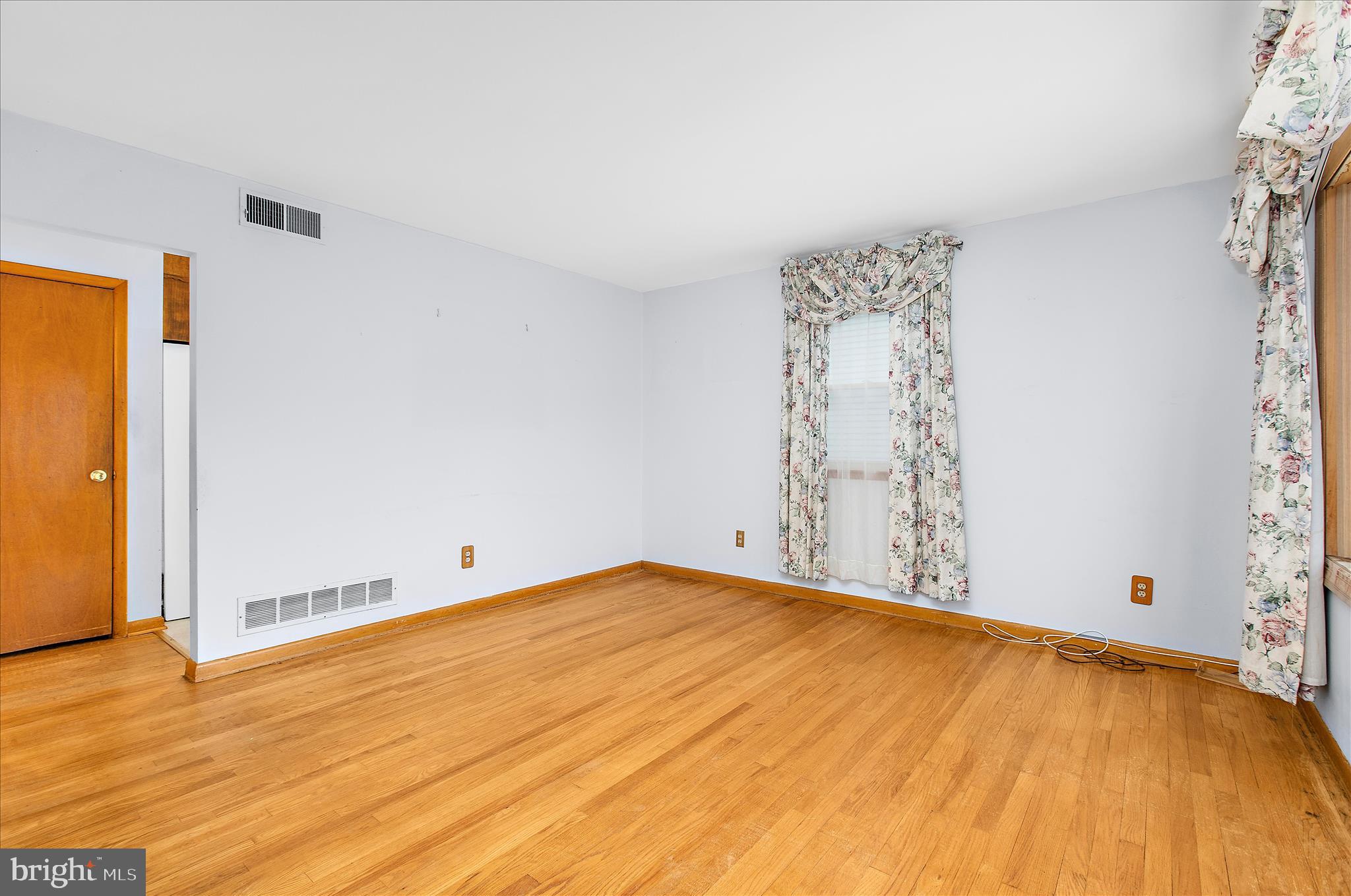 ARUNDEL GARDENS - Residential