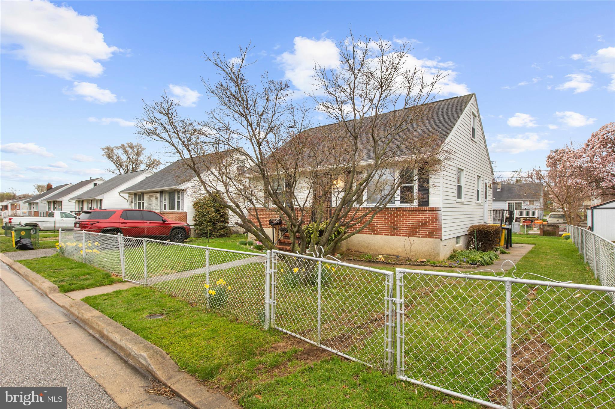 ARUNDEL GARDENS - Residential