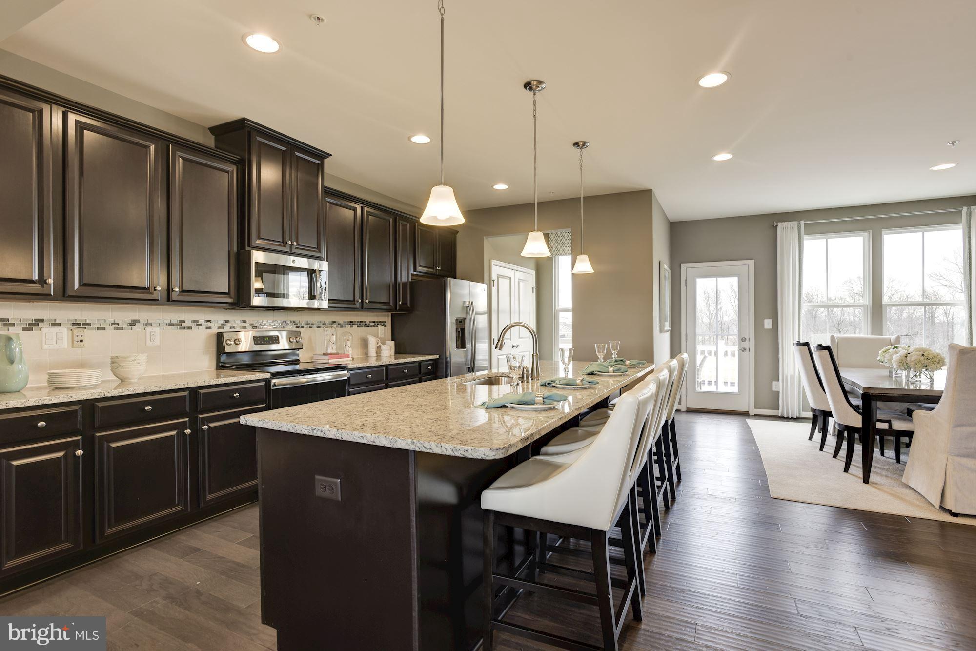 WESTCHESTER SQUARE - Residential