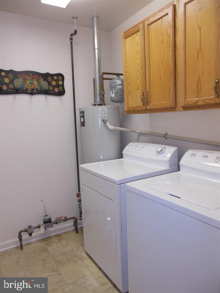LONGSTOWN VILLAGE - Residential