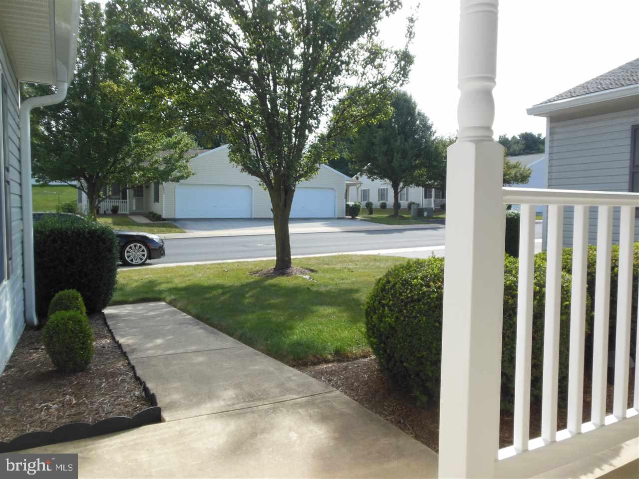 LONGSTOWN VILLAGE - Residential