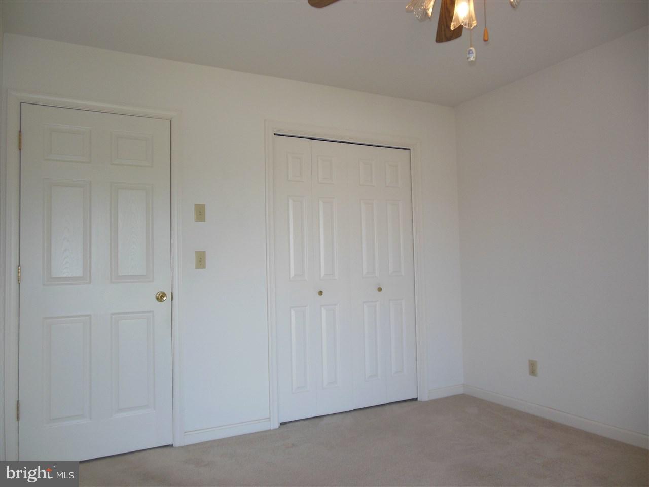 LONGSTOWN VILLAGE - Residential