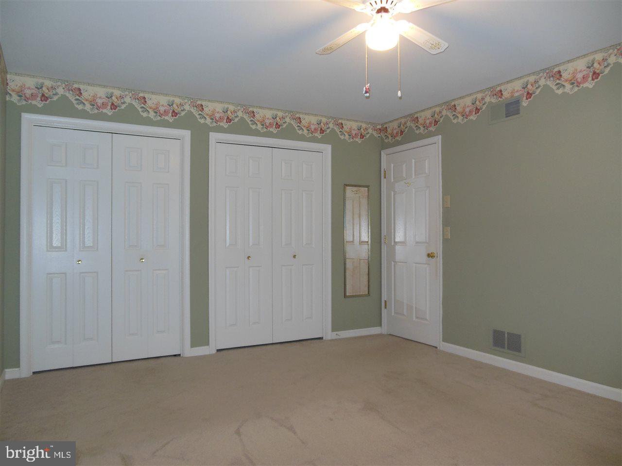 LONGSTOWN VILLAGE - Residential