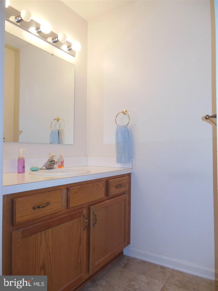 LONGSTOWN VILLAGE - Residential