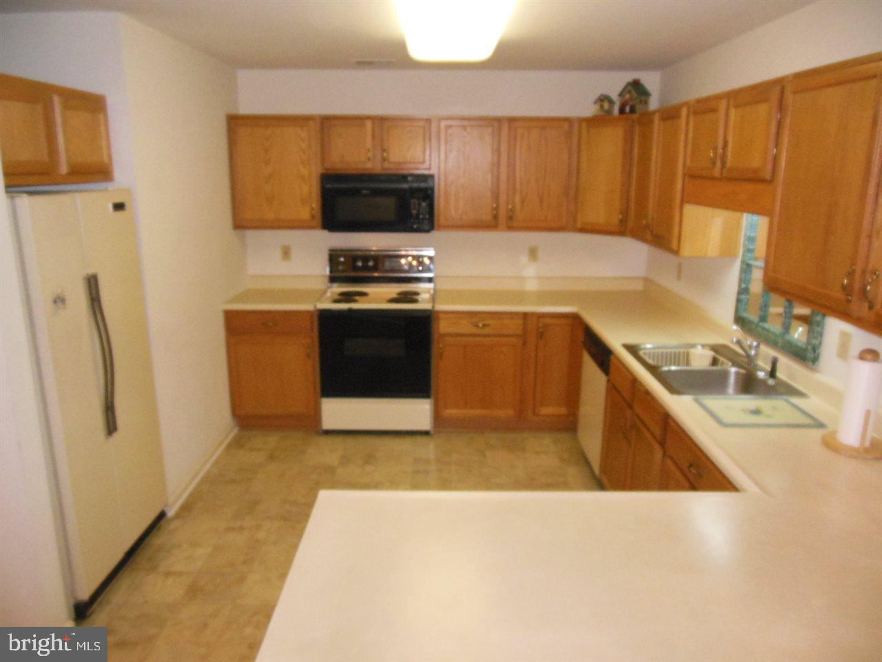 LONGSTOWN VILLAGE - Residential