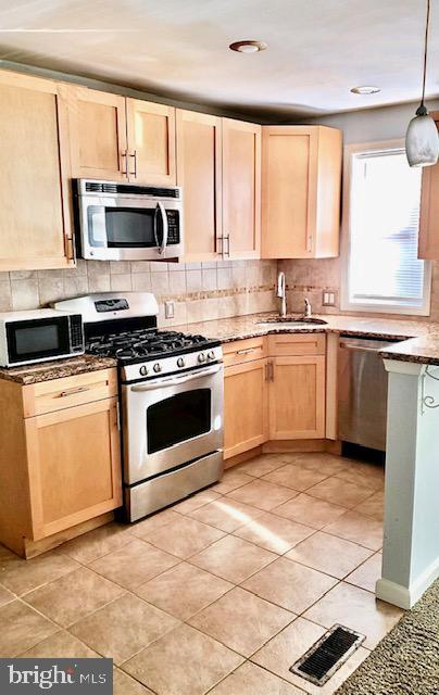 HOLMESBURG - Residential