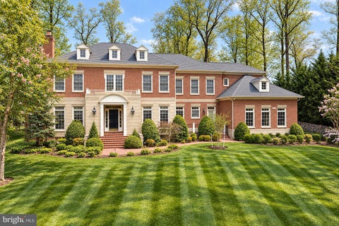 Photo of 7834 Montvale Way, MCLEAN, VA 22102 (MLS # VAFX2348536)