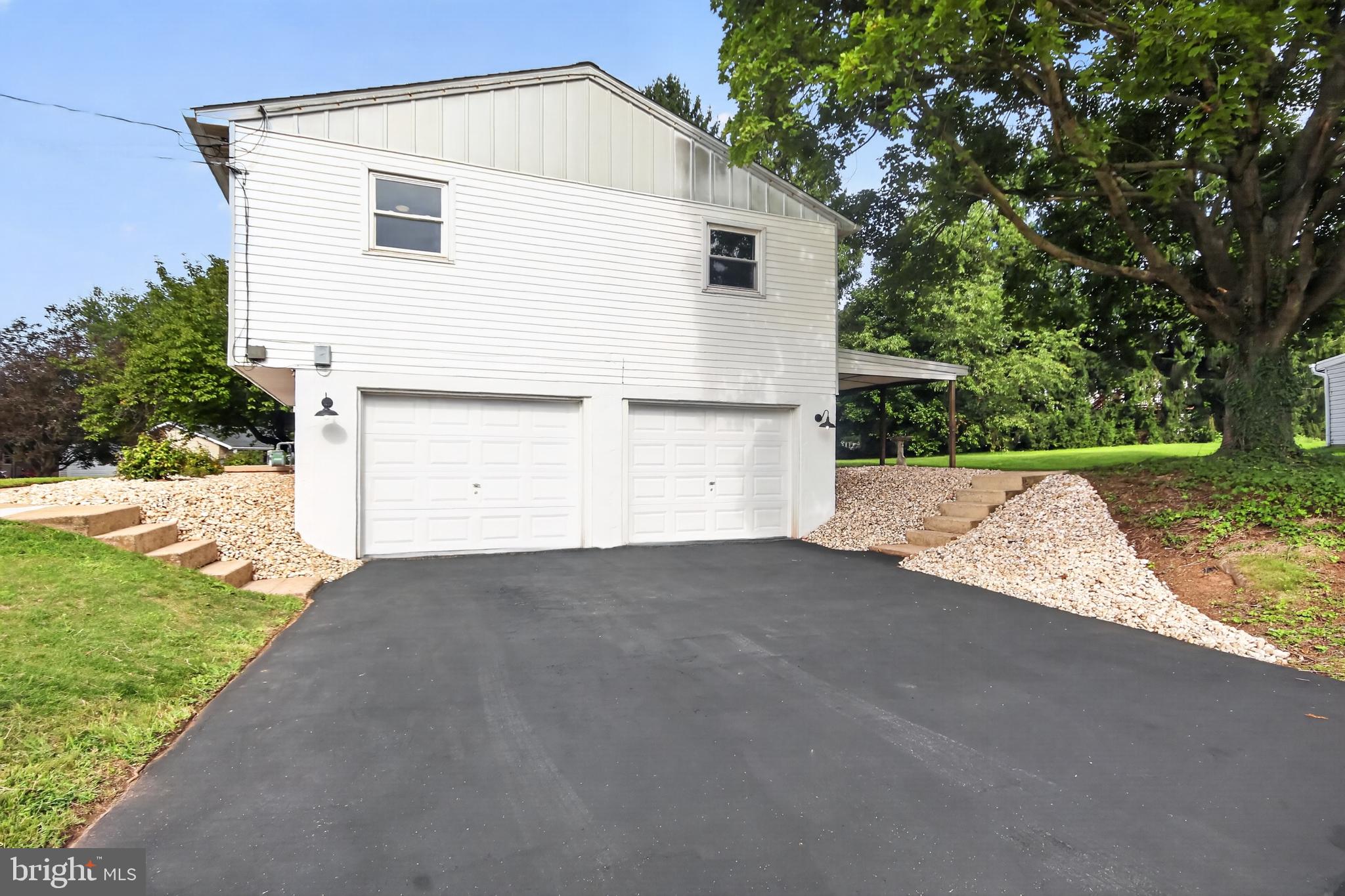 42 MULBERRY COURT