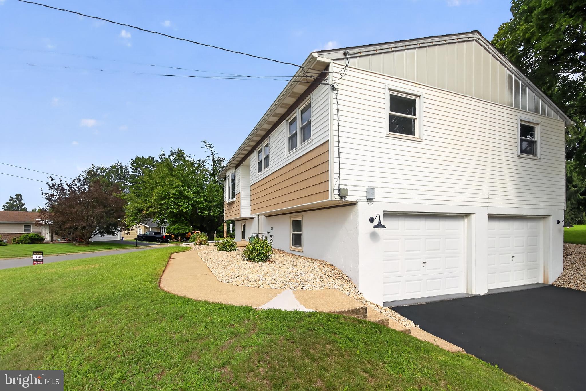42 MULBERRY COURT
