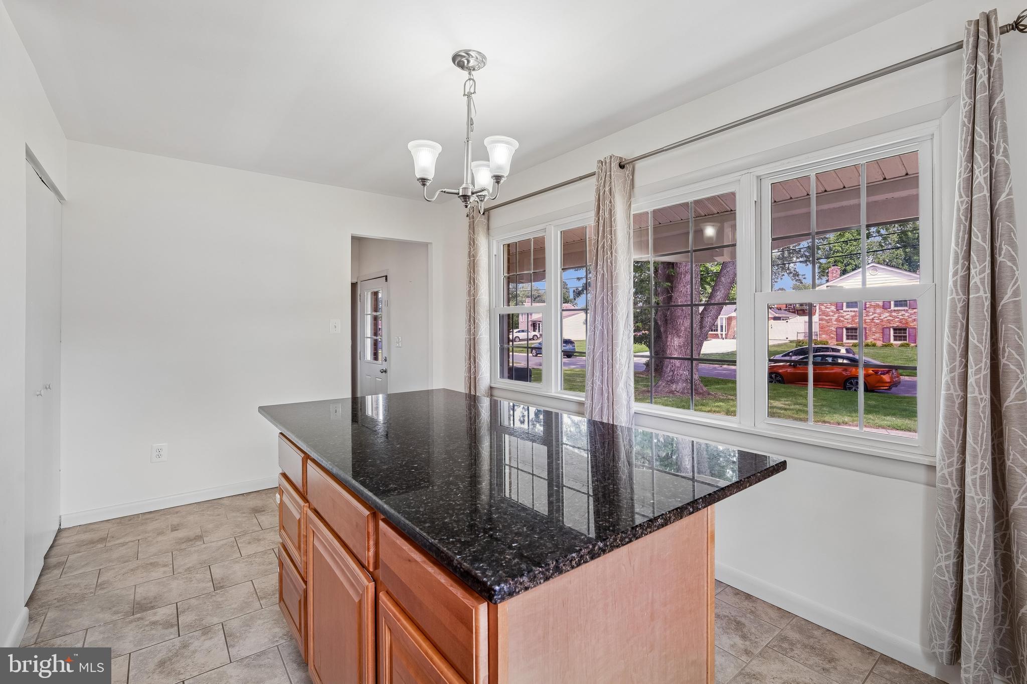 2806 VIXEN LANE