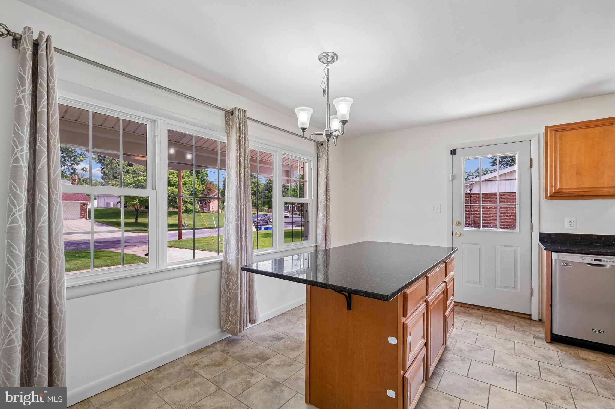 2806 VIXEN LANE