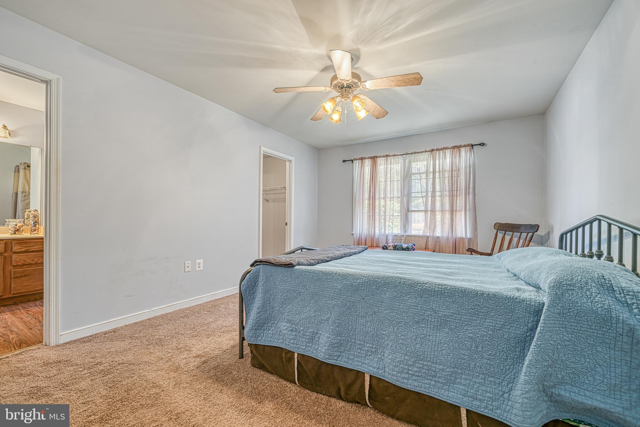 LAKESIDE WOODS - Residential