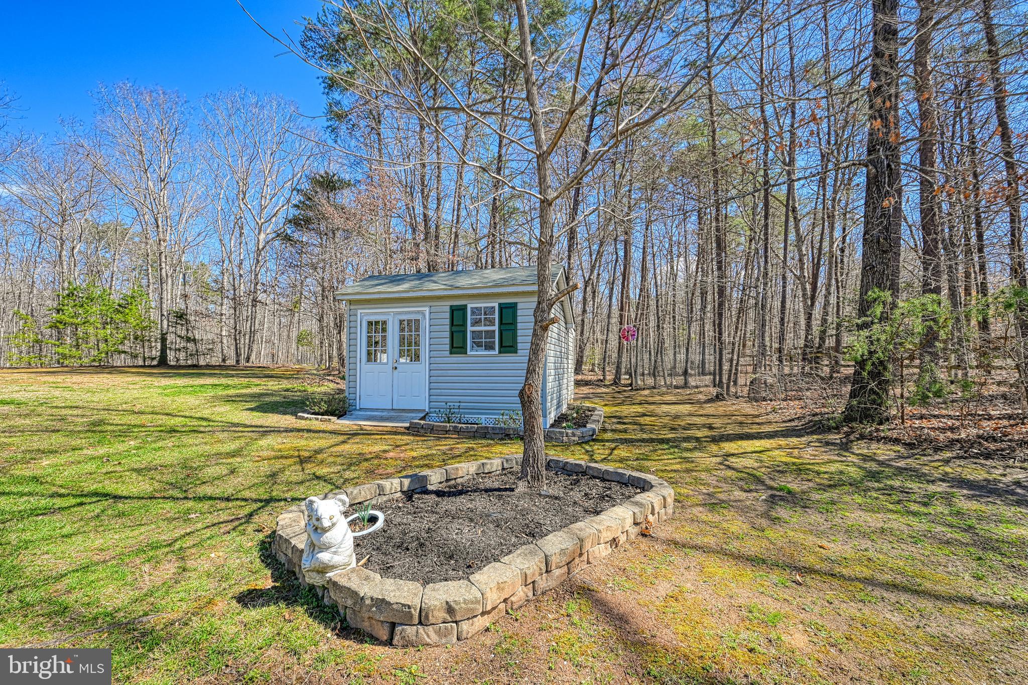 LAKESIDE WOODS - Residential