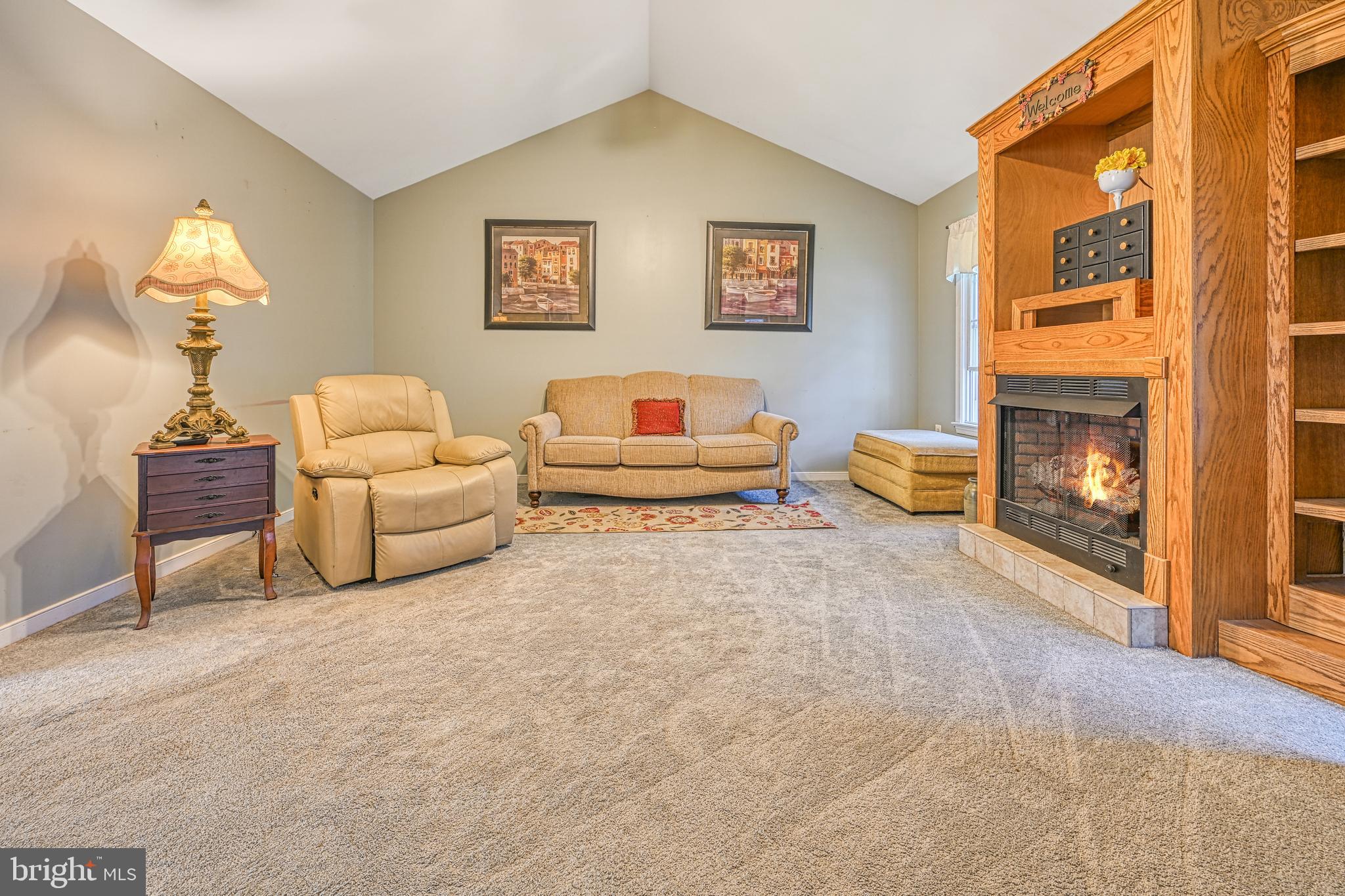 LAKESIDE WOODS - Residential