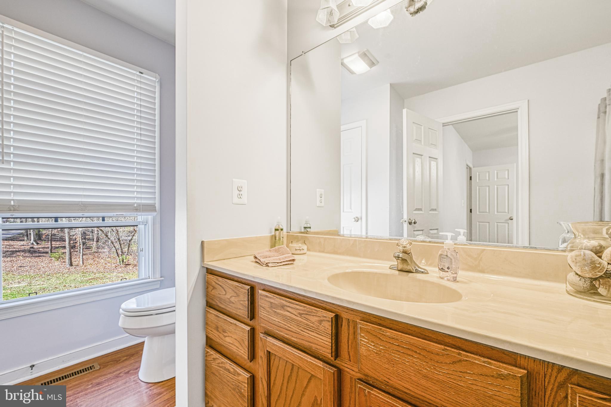 LAKESIDE WOODS - Residential