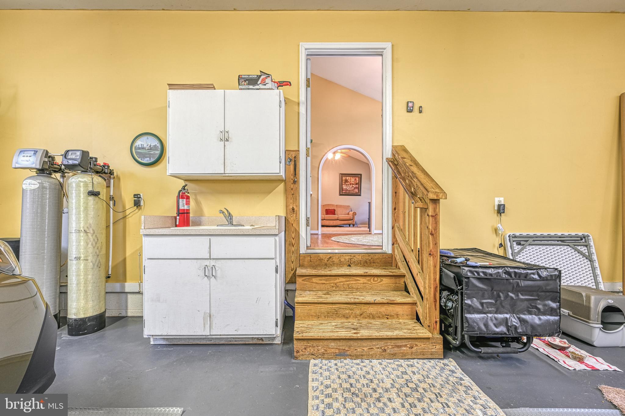 LAKESIDE WOODS - Residential