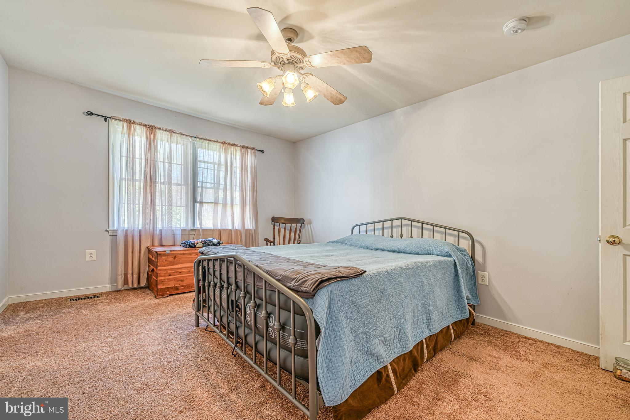 LAKESIDE WOODS - Residential