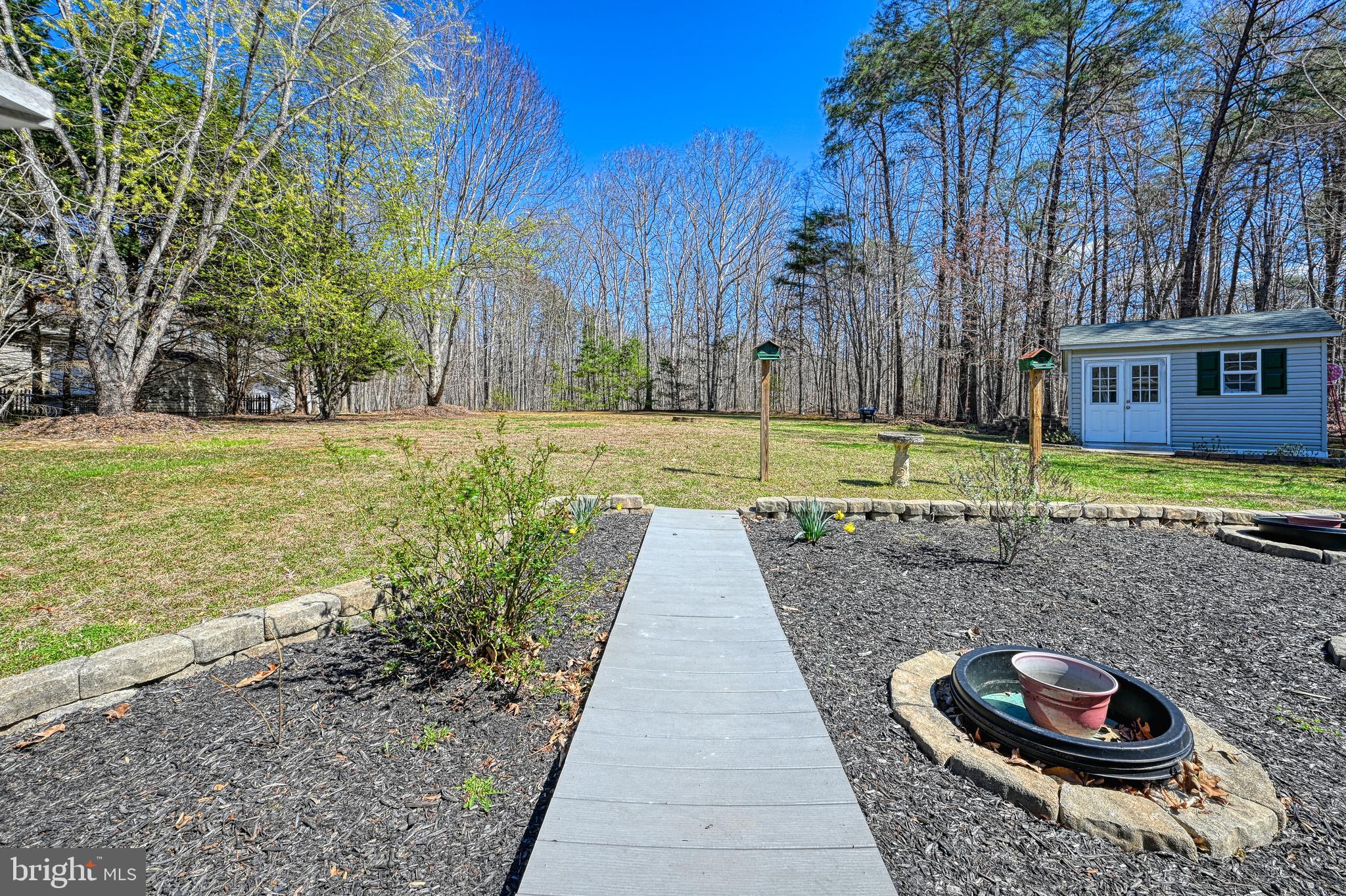 LAKESIDE WOODS - Residential