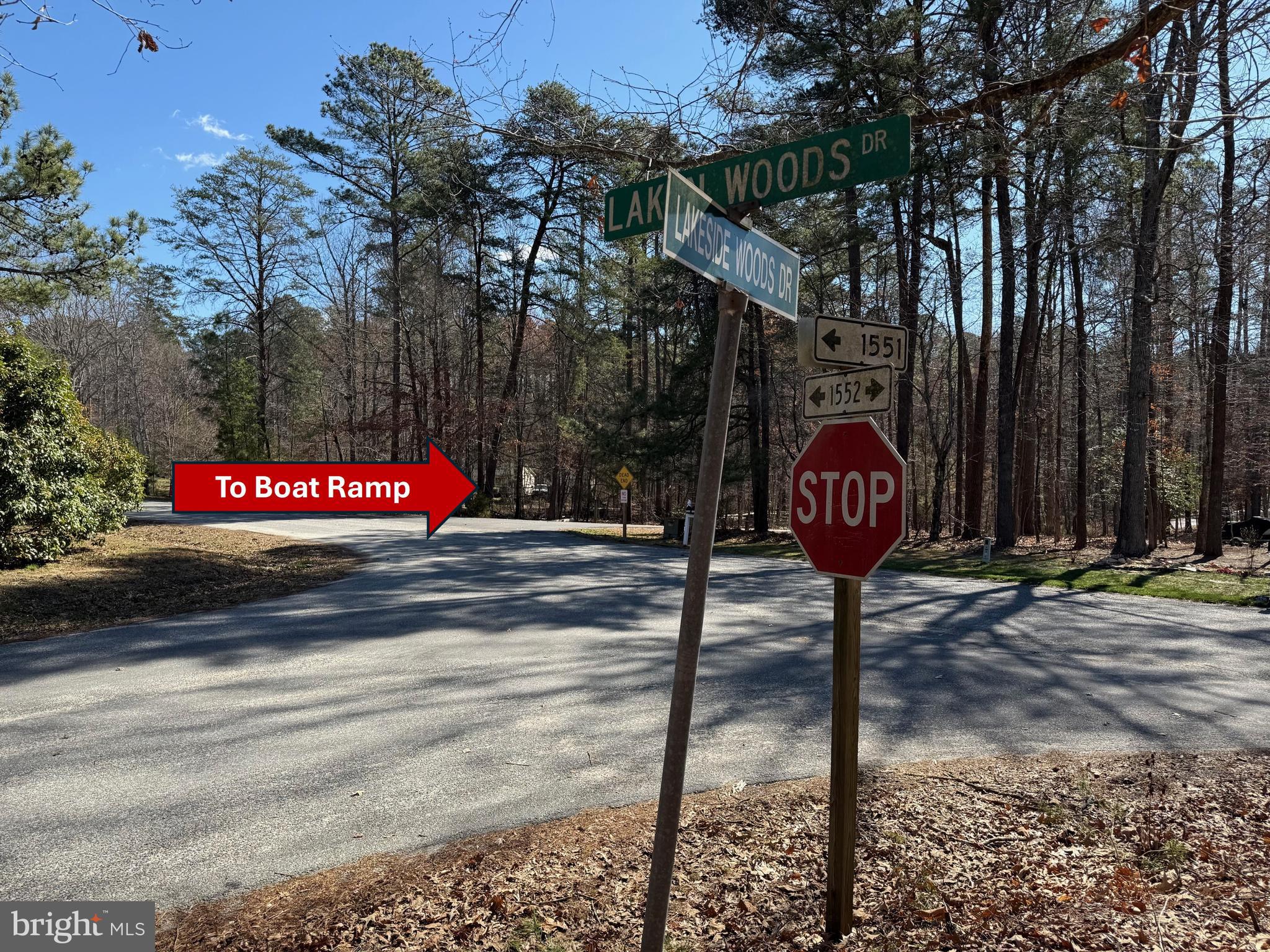 LAKESIDE WOODS - Residential