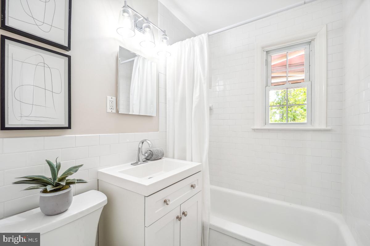 CLAREMONT - Residential