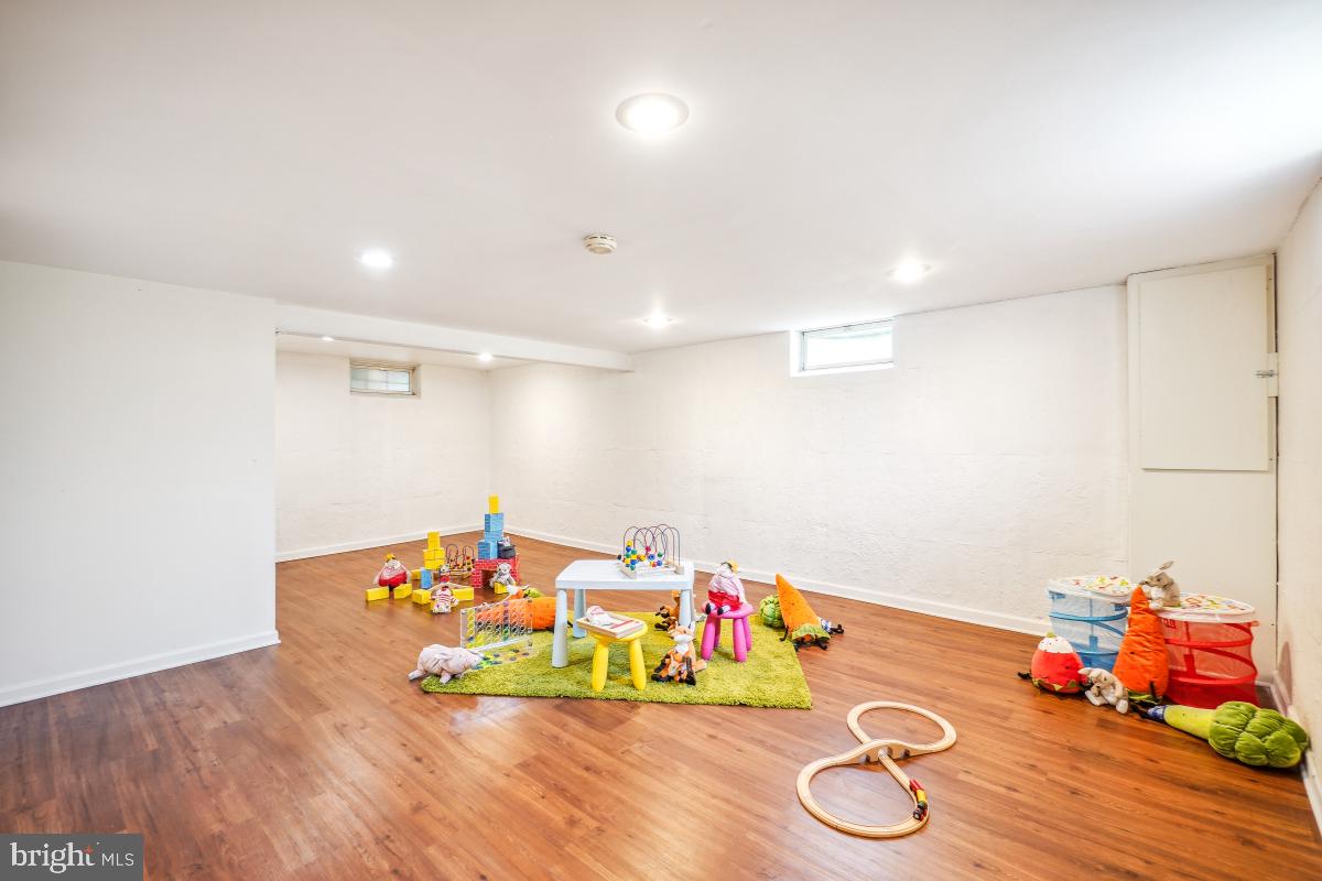 CLAREMONT - Residential