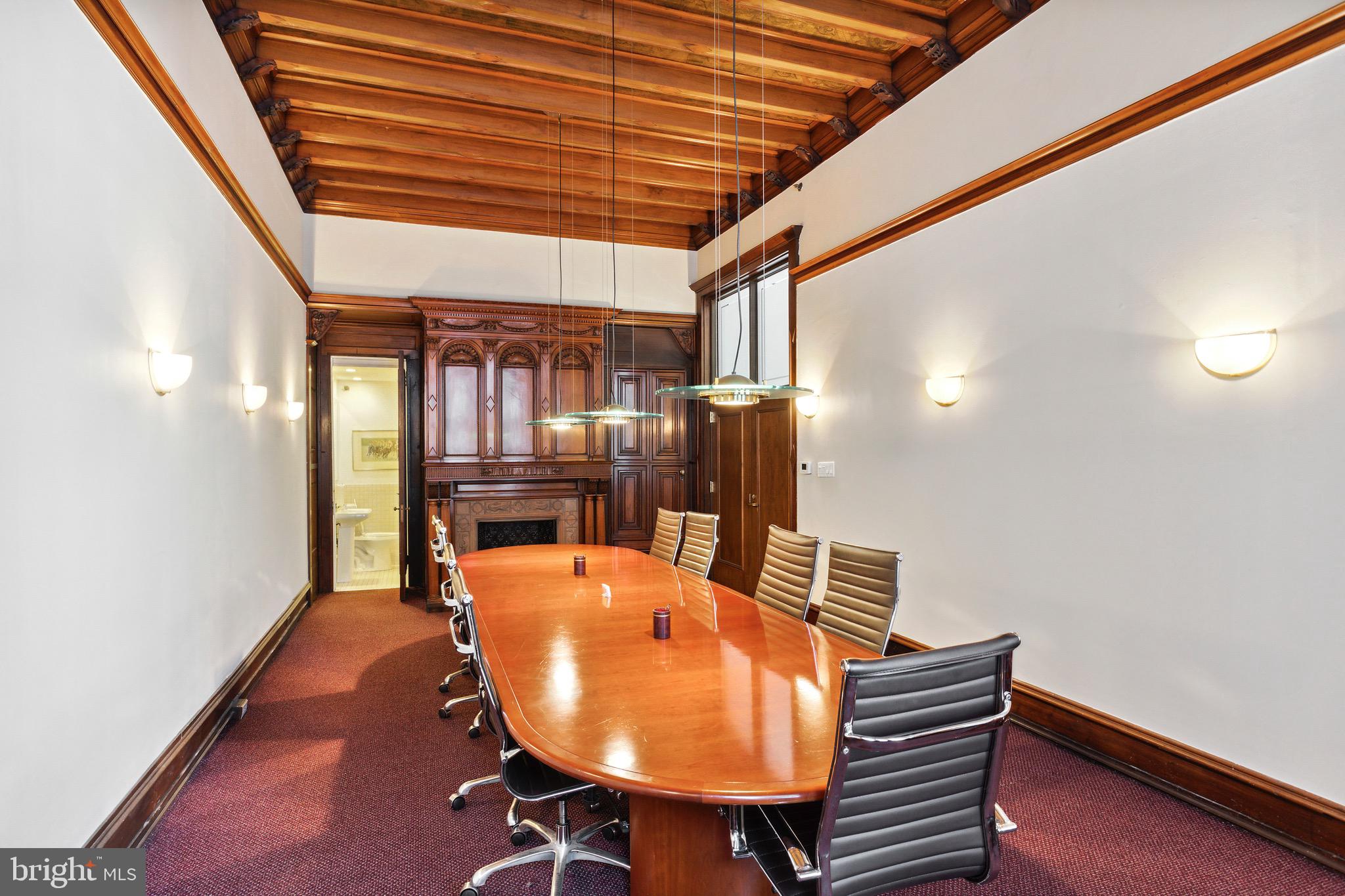 RITTENHOUSE SQUARE - Commercial Sale