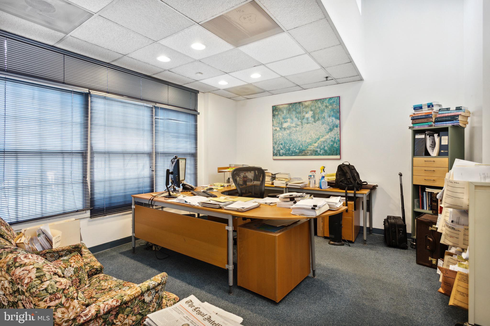 RITTENHOUSE SQUARE - Commercial Sale