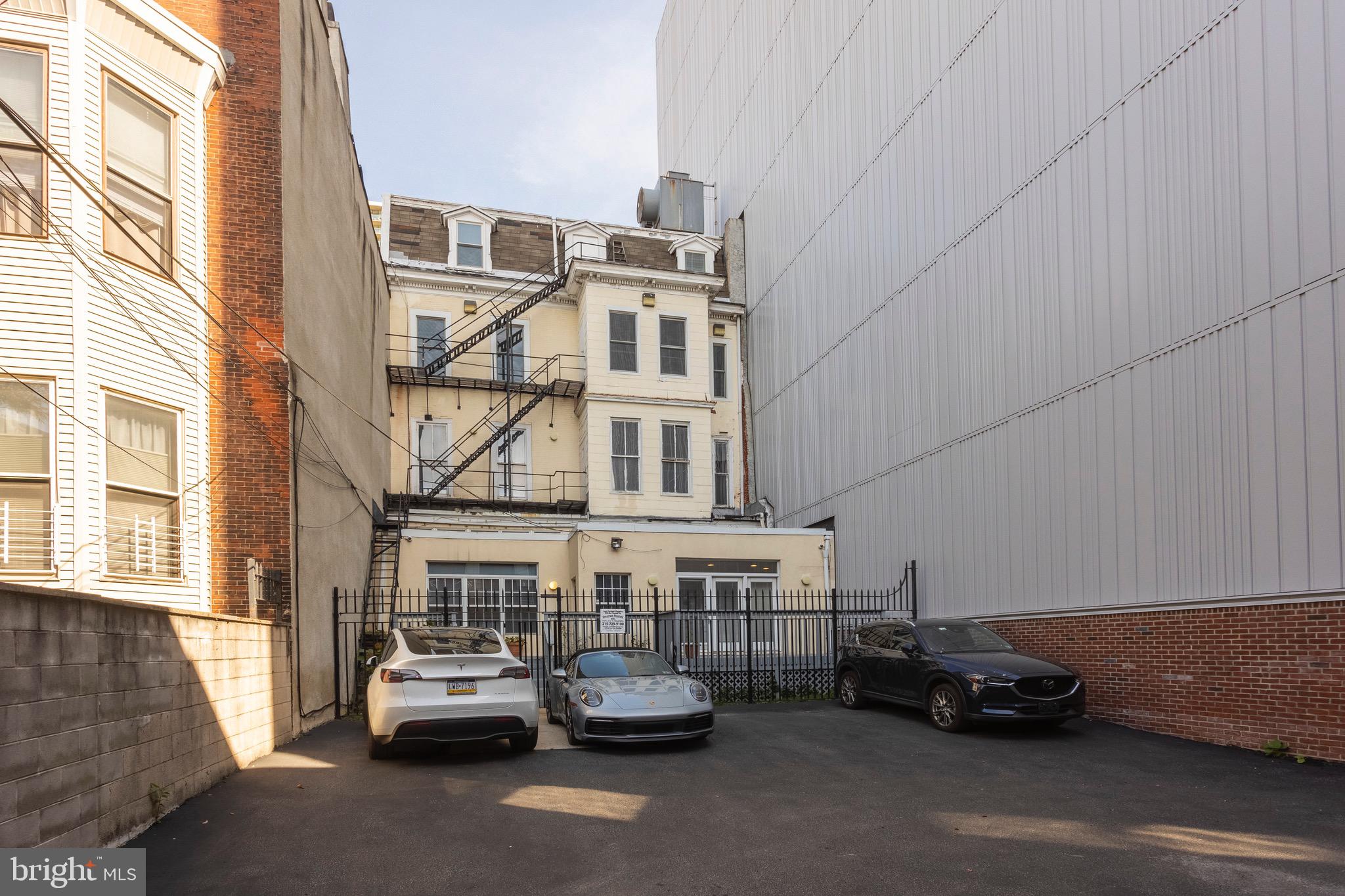 RITTENHOUSE SQUARE - Commercial Sale