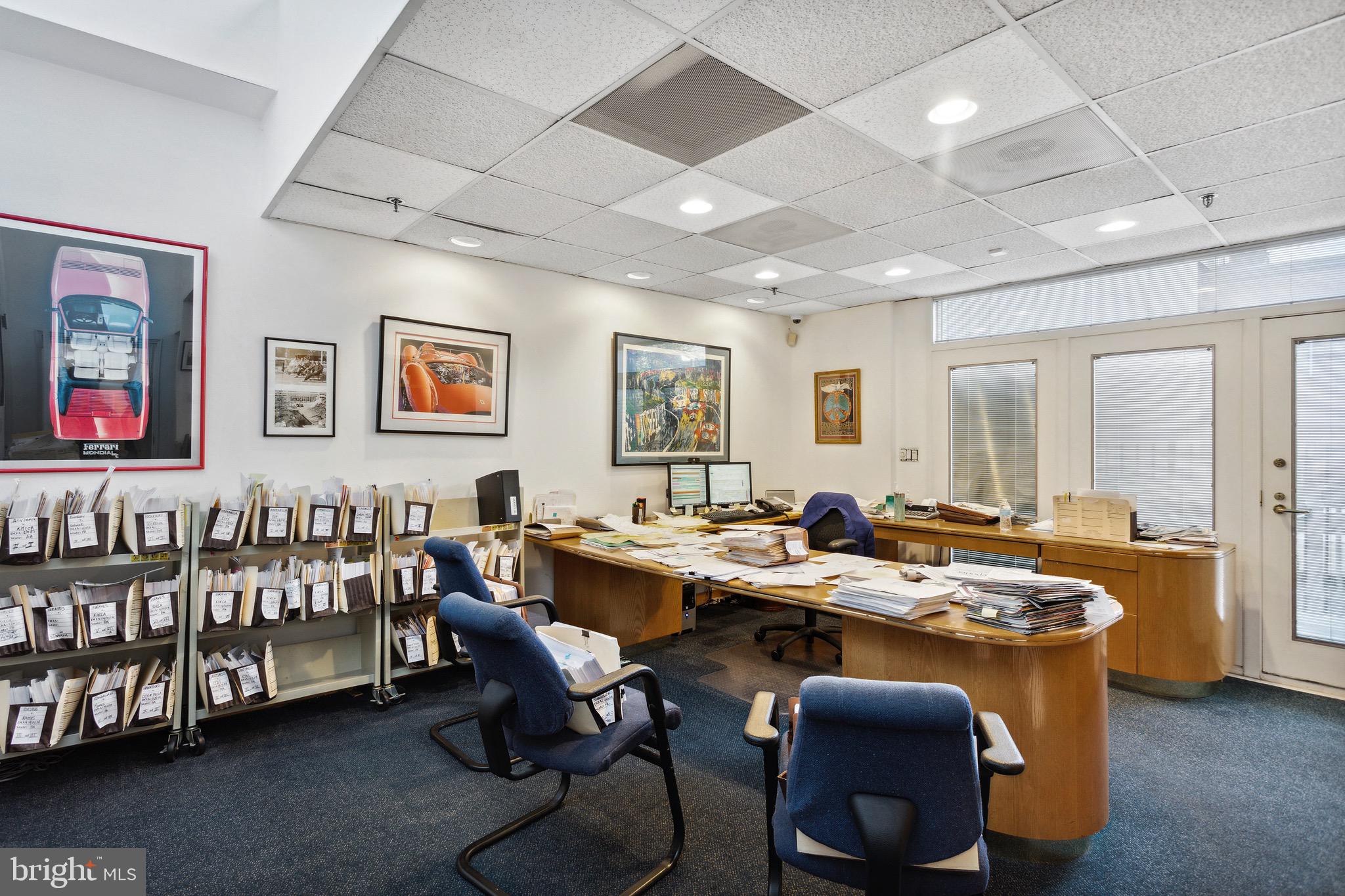 RITTENHOUSE SQUARE - Commercial Sale