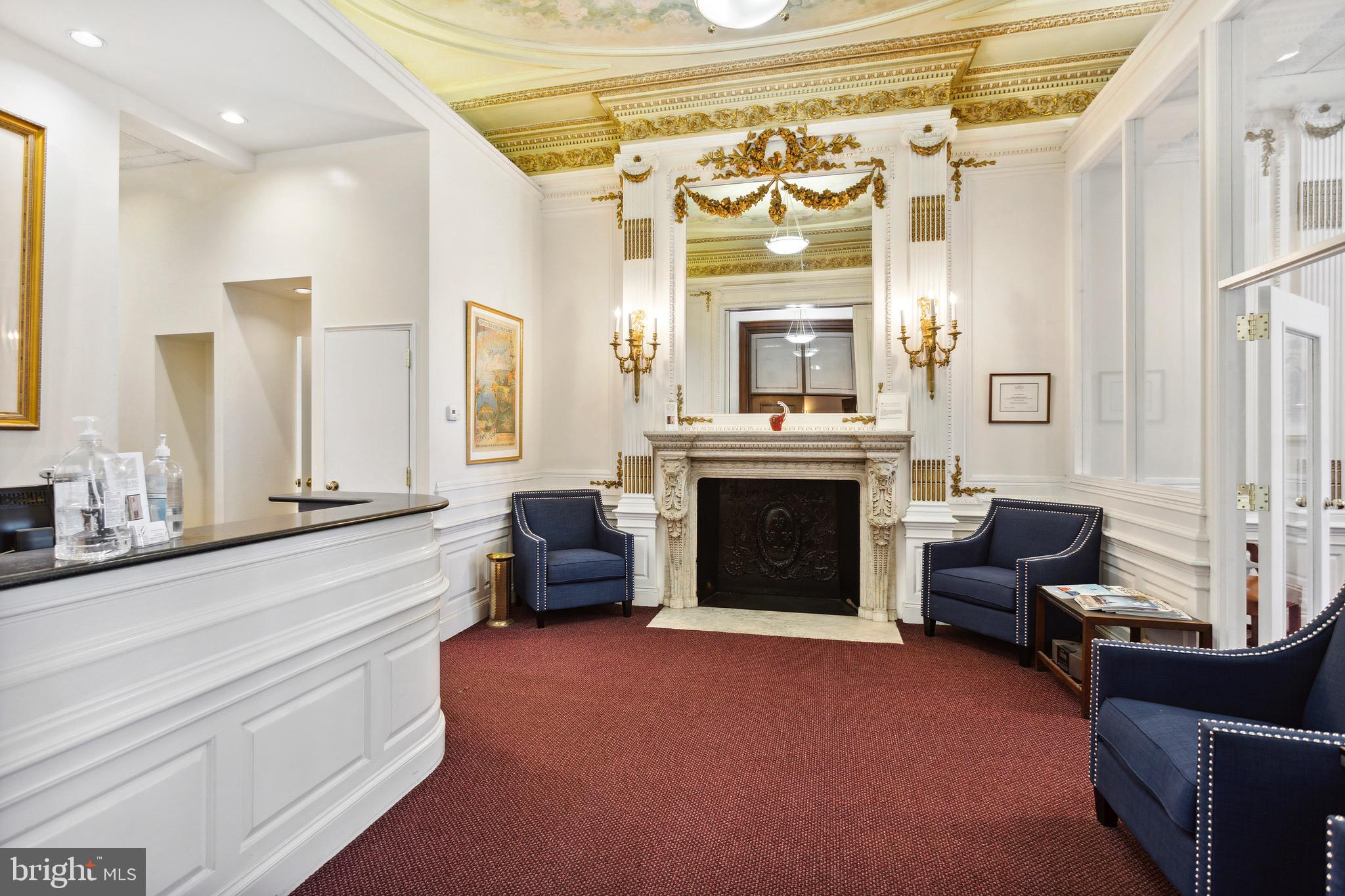 RITTENHOUSE SQUARE - Commercial Sale
