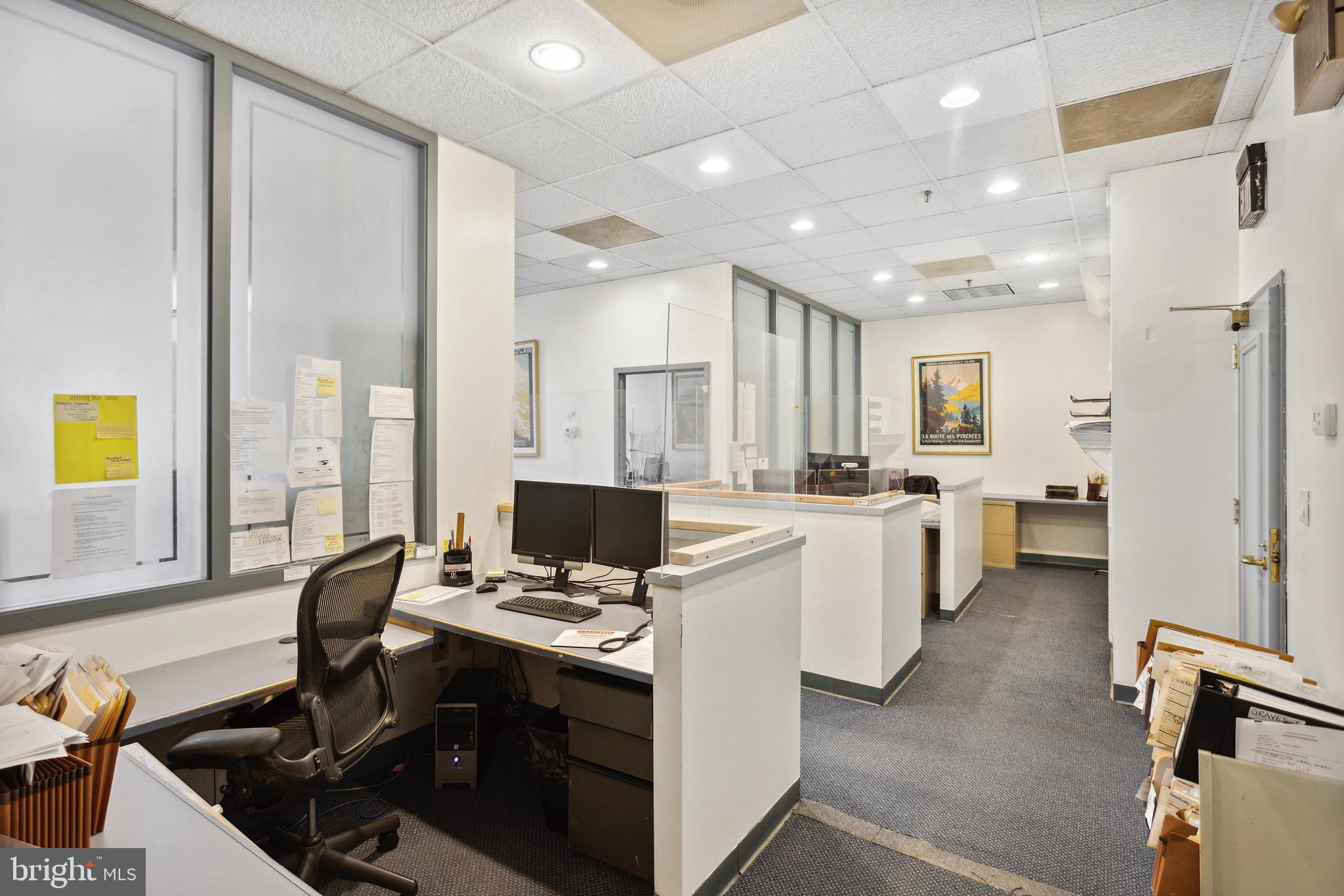 RITTENHOUSE SQUARE - Commercial Sale