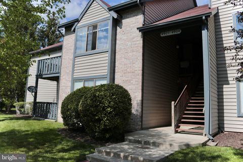 Photo of 4901 Dunbarton Road, MOUNT LAUREL, NJ 08054 (MLS # NJBL2101564)