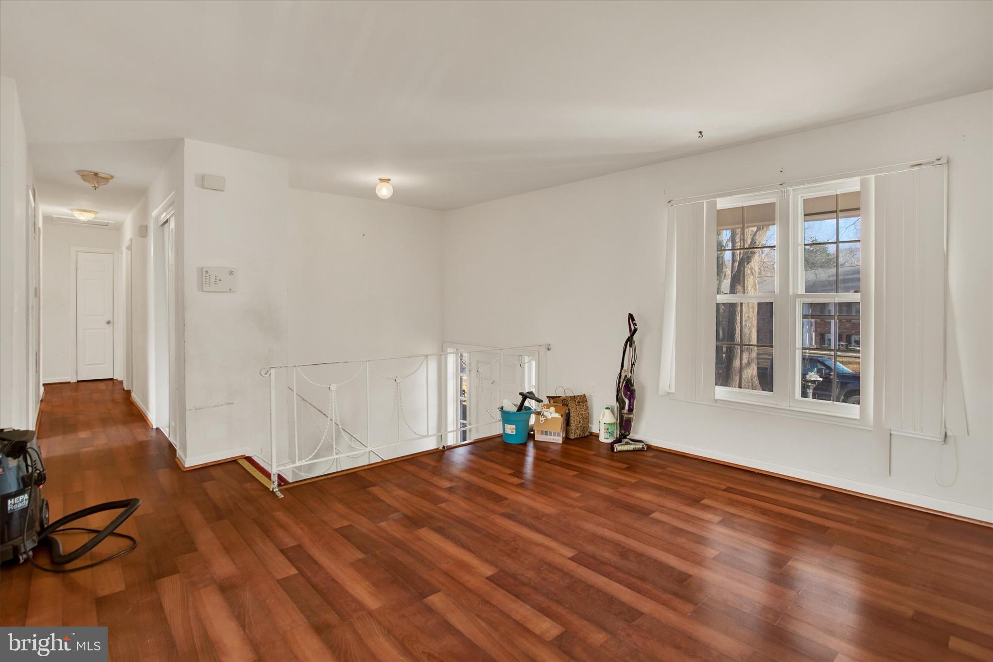 8401 THORNBERRY DRIVE