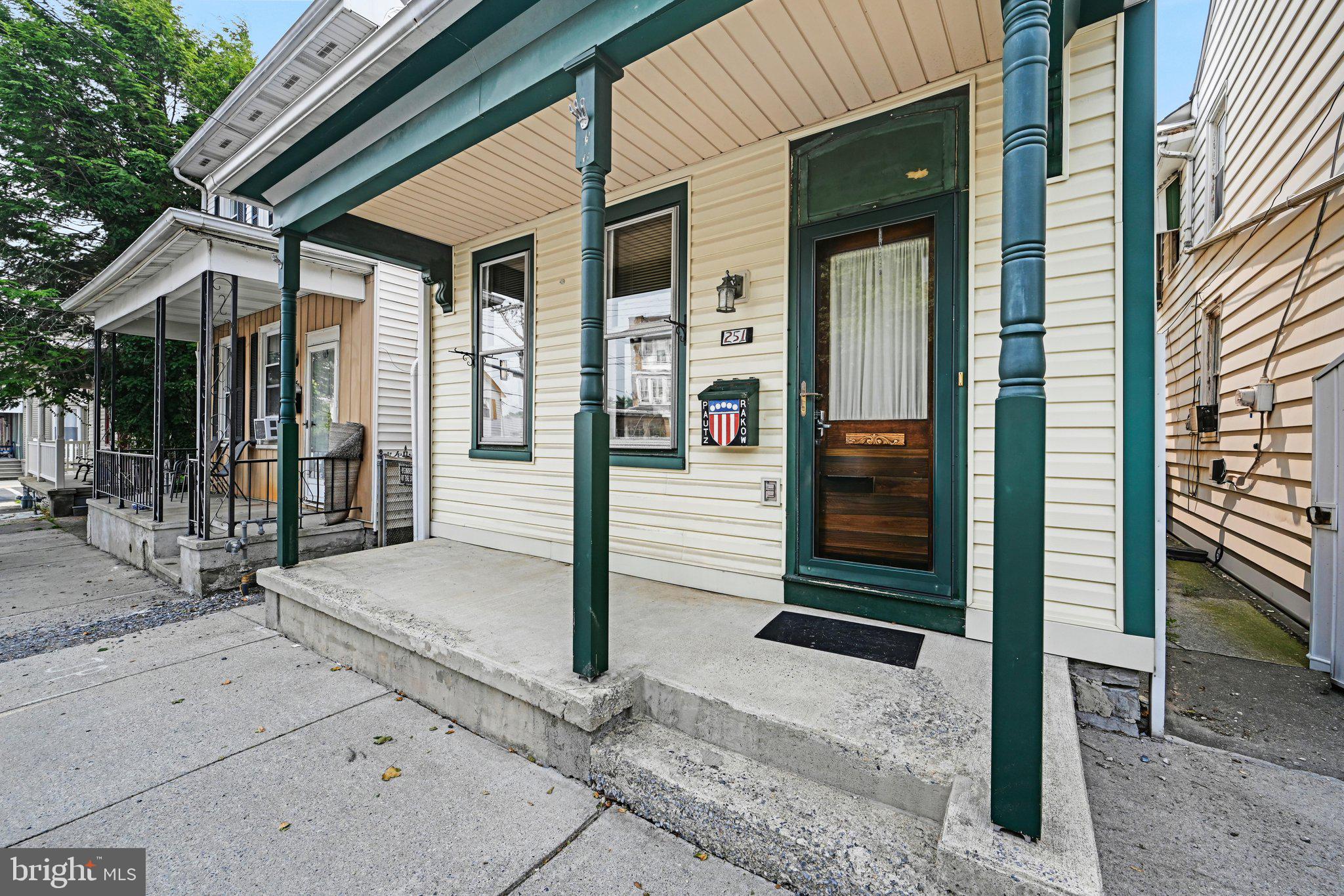 251 S 8TH STREET