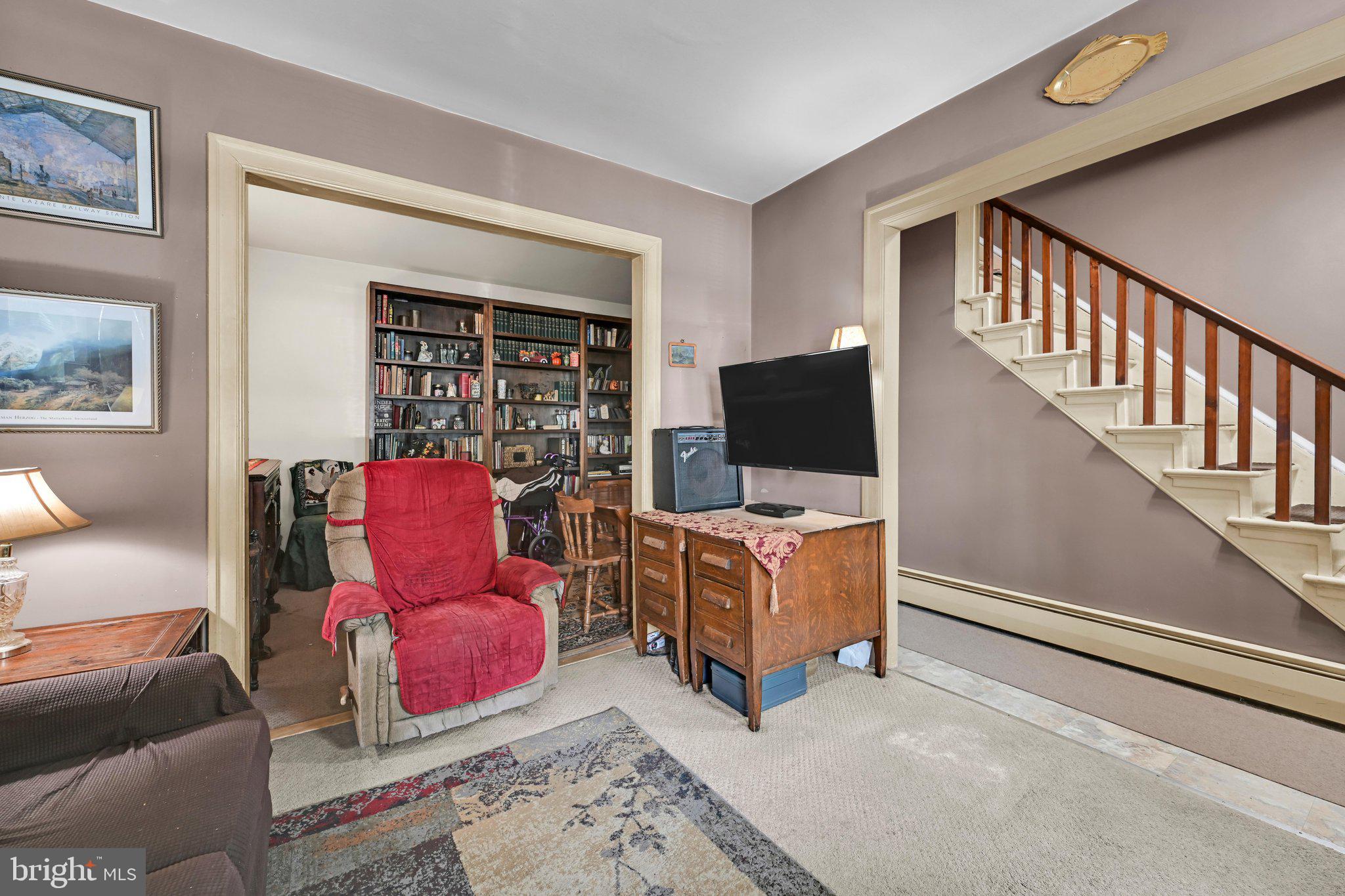 251 S 8TH STREET